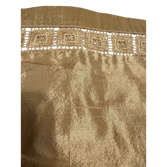 2 Vtg Textile Hand Embroidered Silk Throw Sofa Pillow Covers Crochet Trim zip - Picture 4 of 12